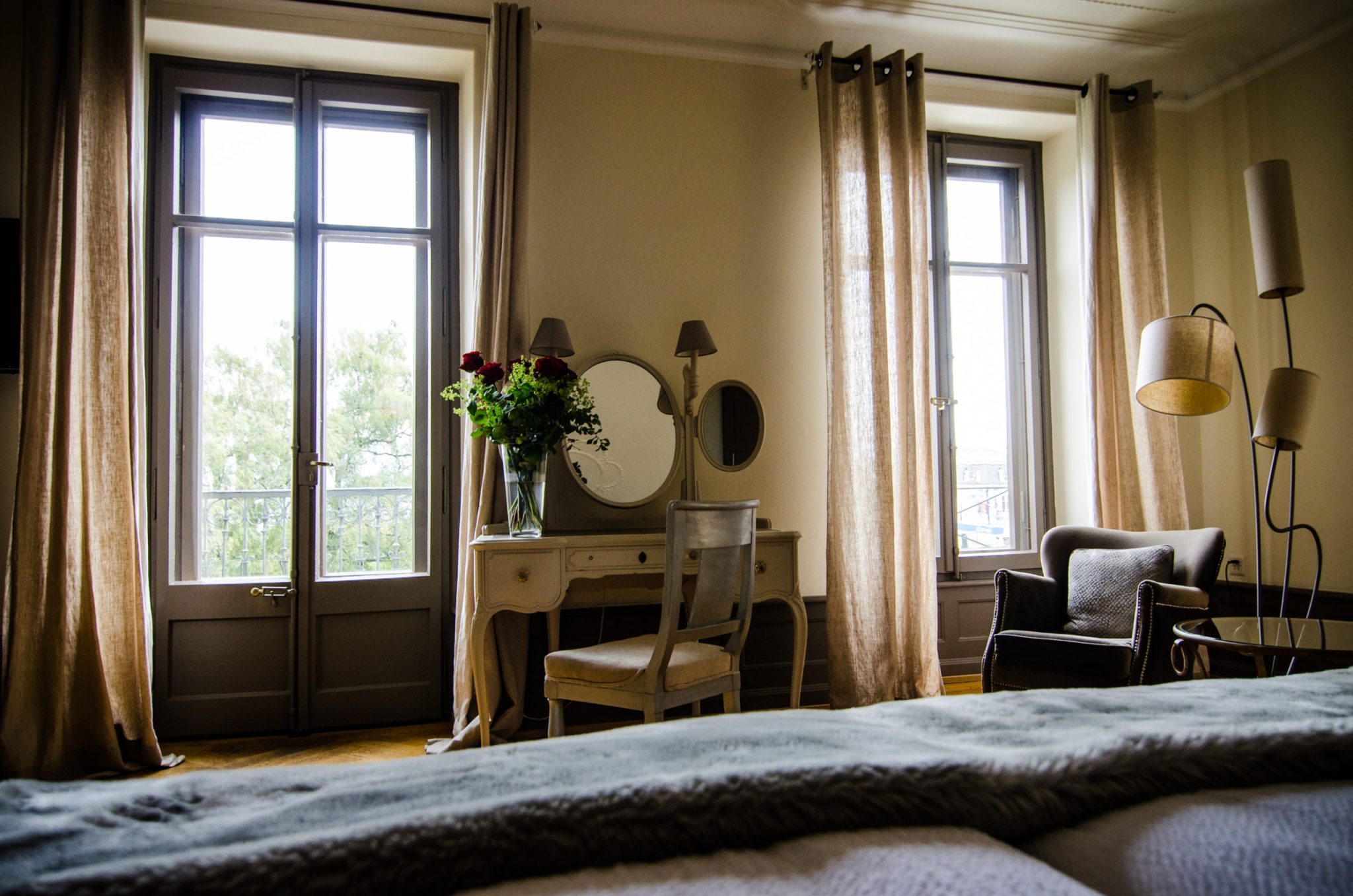 Chambre vue lac terrasse Morges, chambre Ernest